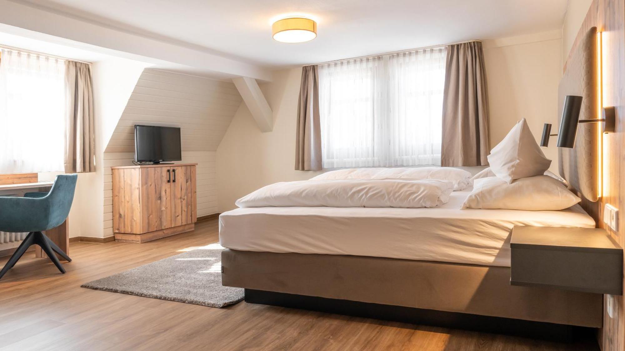 Hotel & Restaurant Post Laichingen Zewnętrze zdjęcie