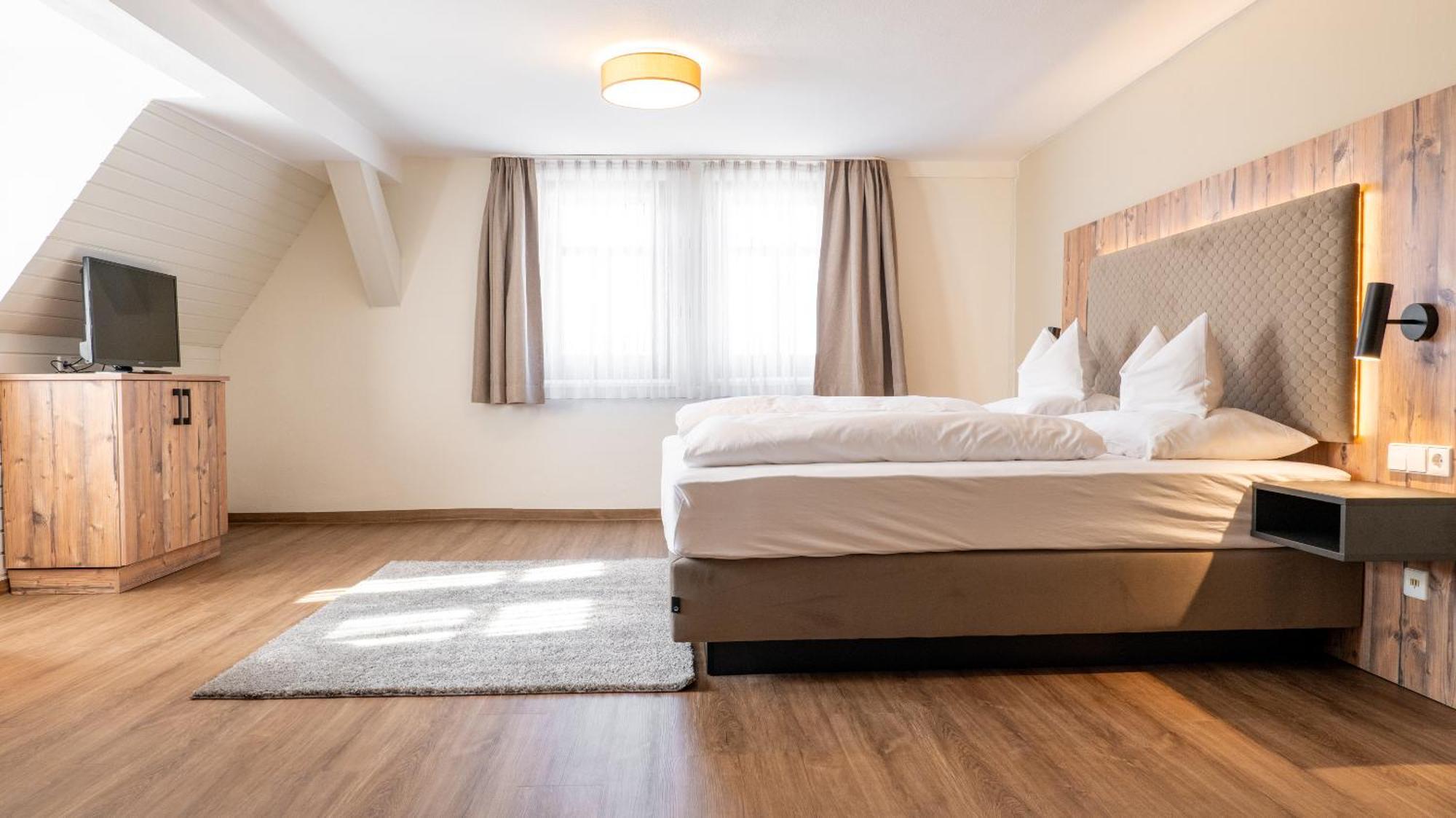 Hotel & Restaurant Post Laichingen Zewnętrze zdjęcie