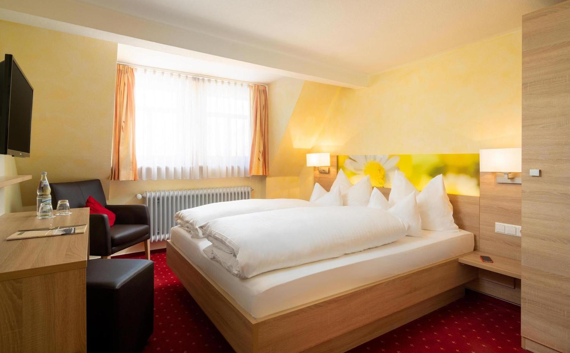 Hotel & Restaurant Post Laichingen Zewnętrze zdjęcie