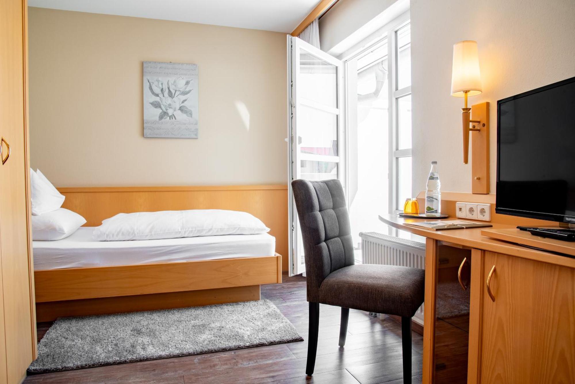Hotel & Restaurant Post Laichingen Zewnętrze zdjęcie
